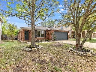 402 Washington Square DR, Leander, TX 78641