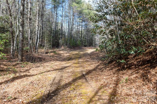 000 Narrow Gauge Drive 23, Collettsville, NC 28611