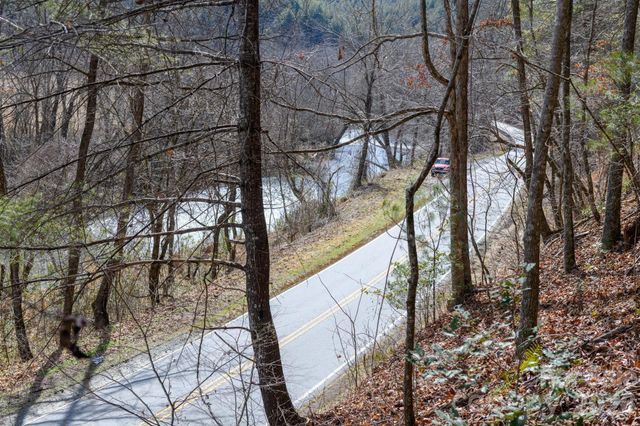 000 Narrow Gauge Drive 23, Collettsville, NC 28611