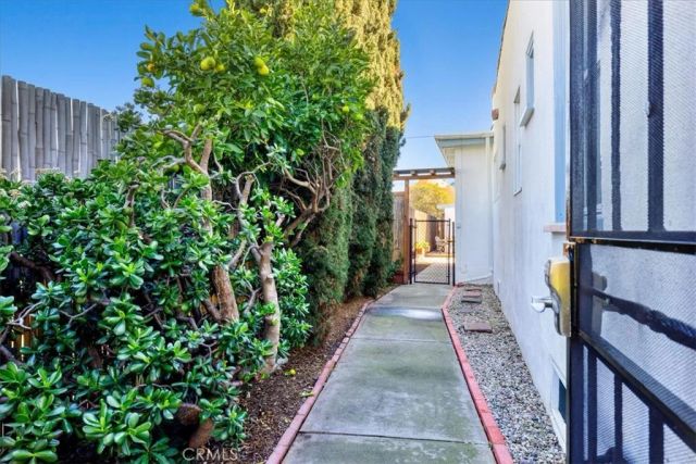 744 Flower Avenue, Venice, CA 90291