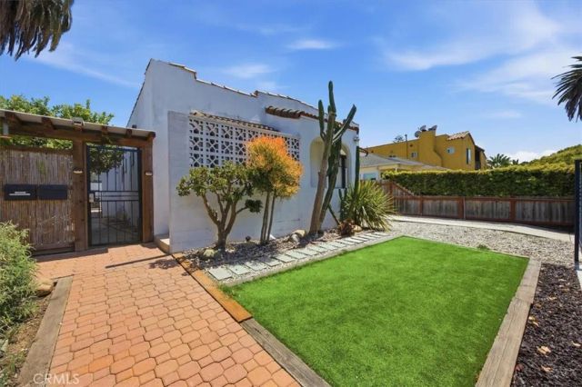 744 Flower Avenue, Venice, CA 90291
