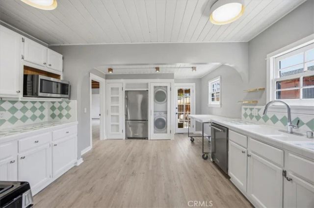 744 Flower Avenue, Venice, CA 90291