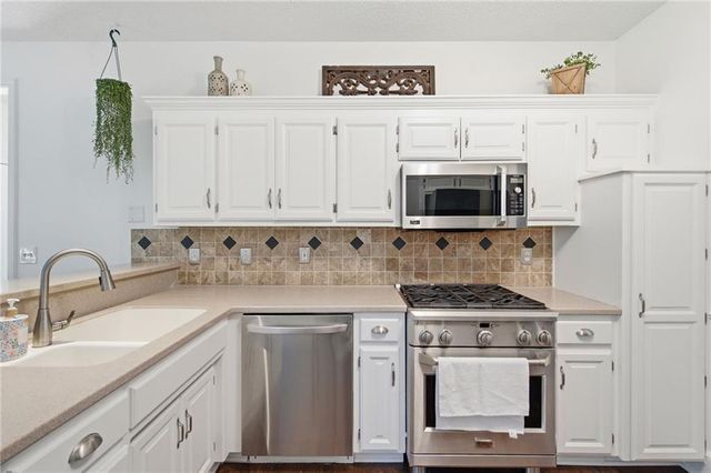 13614 W 129th Terrace, Olathe, KS 66062
