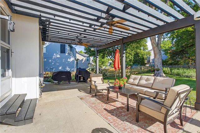 13614 W 129th Terrace, Olathe, KS 66062
