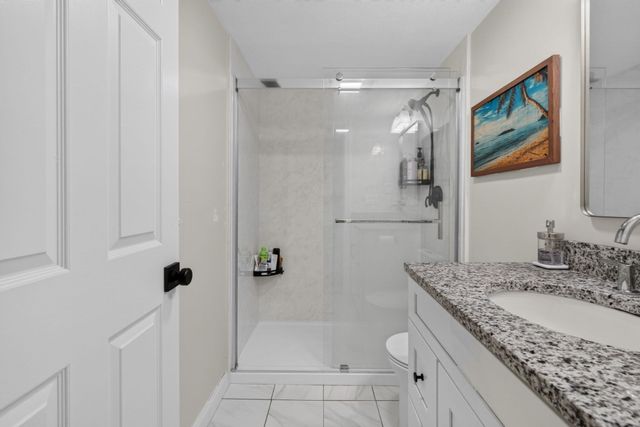 12 Valiant Way 12, Salem, MA 01970