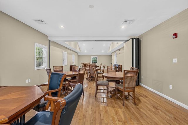12 Valiant Way 12, Salem, MA 01970