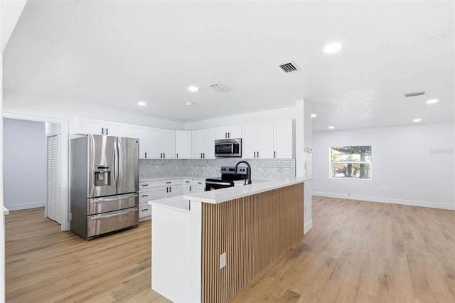 37718 MCMINN AVENUE, Dade City, FL 33525