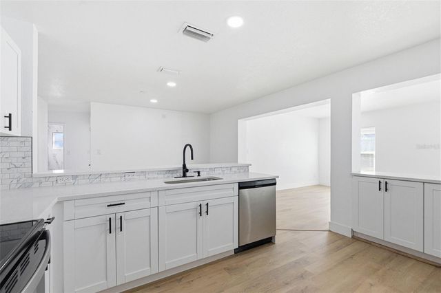 37718 MCMINN AVENUE, Dade City, FL 33525