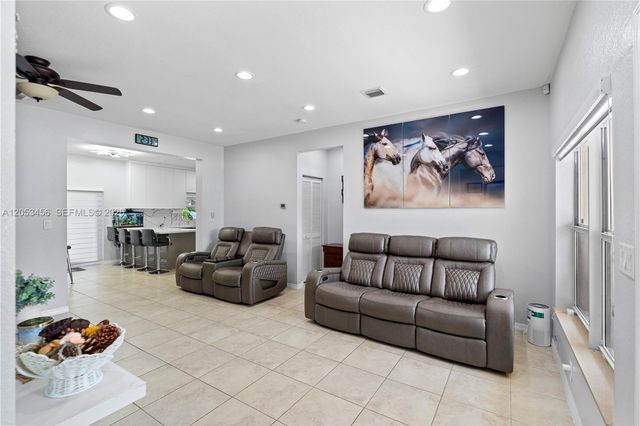 25501 SW 132nd Ave, Homestead, FL 33032
