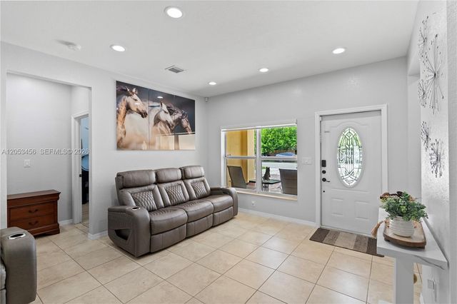 25501 SW 132nd Ave, Homestead, FL 33032