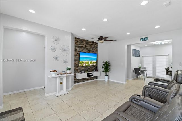 25501 SW 132nd Ave, Homestead, FL 33032