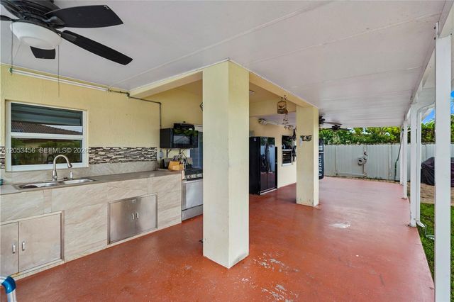 25501 SW 132nd Ave, Homestead, FL 33032
