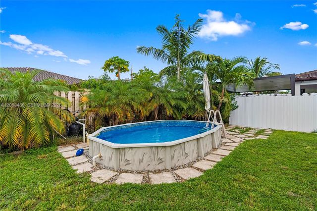 25501 SW 132nd Ave, Homestead, FL 33032