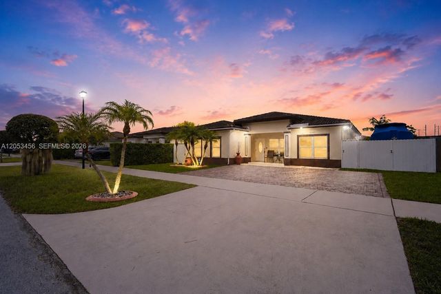 25501 SW 132nd Ave, Homestead, FL 33032