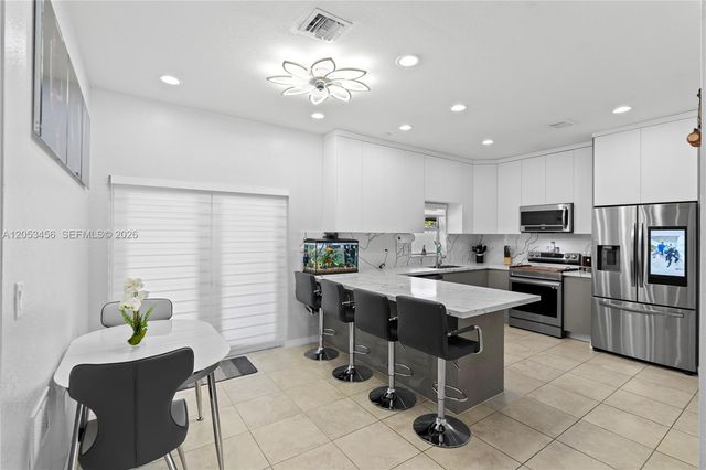 25501 SW 132nd Ave, Homestead, FL 33032