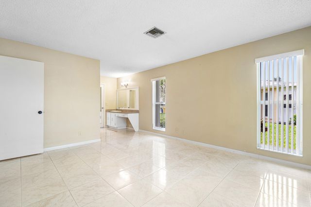 1641 NW 19th Terrace 46-a, Delray Beach, FL 33445