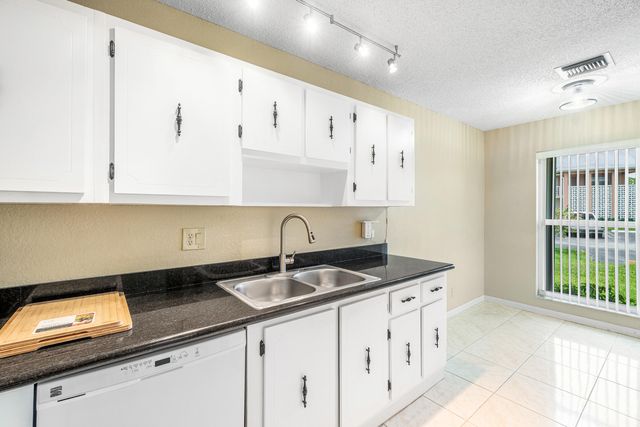 1641 NW 19th Terrace 46-a, Delray Beach, FL 33445
