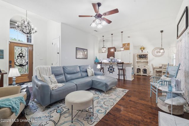 3405 N 7th Street, Ocean Springs, MS 39564