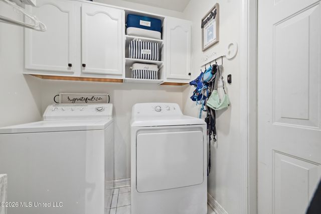 3405 N 7th Street, Ocean Springs, MS 39564