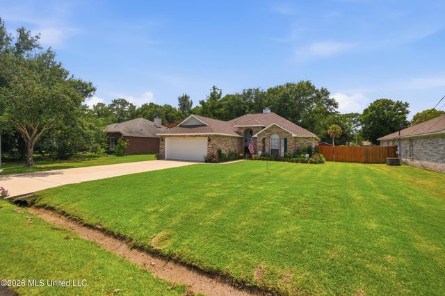 3405 N 7th Street, Ocean Springs, MS 39564