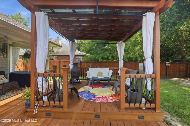 3405 N 7th Street, Ocean Springs, MS 39564