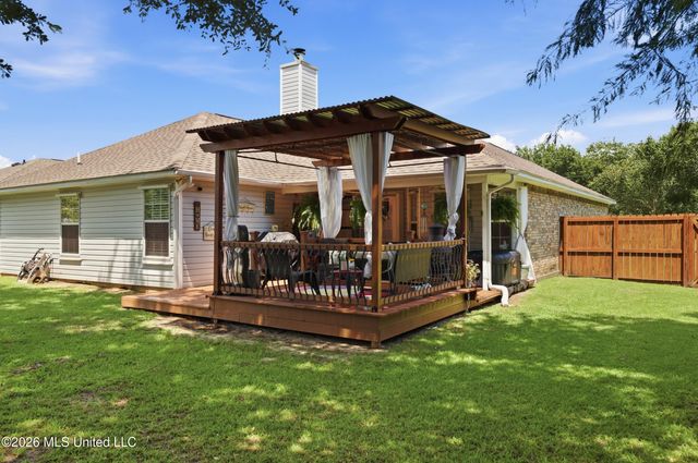 3405 N 7th Street, Ocean Springs, MS 39564