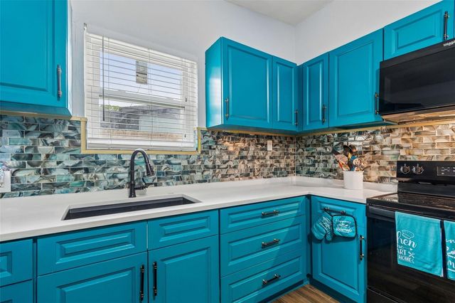 4479 PORPOISE DRIVE SE, St Petersburg, FL 33705