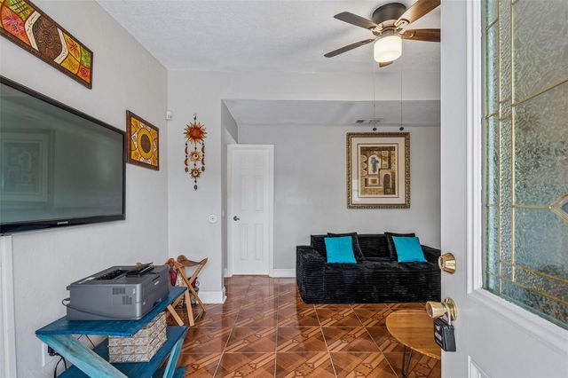 4479 PORPOISE DRIVE SE, St Petersburg, FL 33705