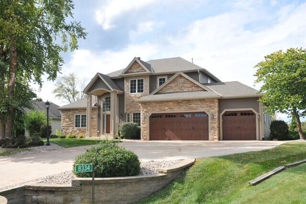 8334 Virginia CIRCLE, Waterford, WI 53185