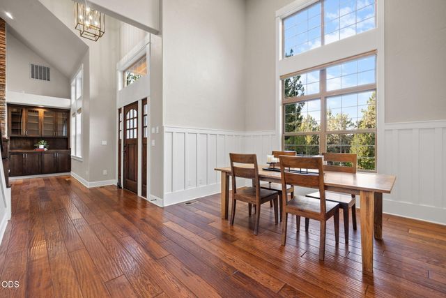 3193 NW Colonial Drive, Bend, OR 97703