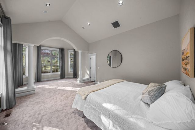 3193 NW Colonial Drive, Bend, OR 97703