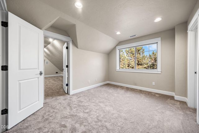 3193 NW Colonial Drive, Bend, OR 97703