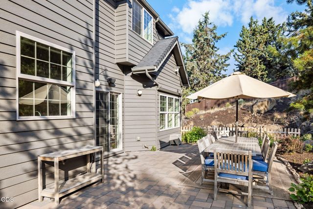 3193 NW Colonial Drive, Bend, OR 97703