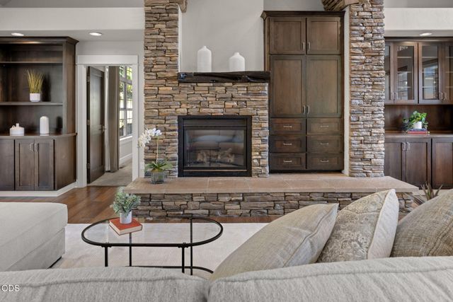 3193 NW Colonial Drive, Bend, OR 97703