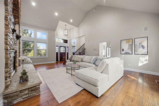 3193 NW Colonial Drive, Bend, OR 97703