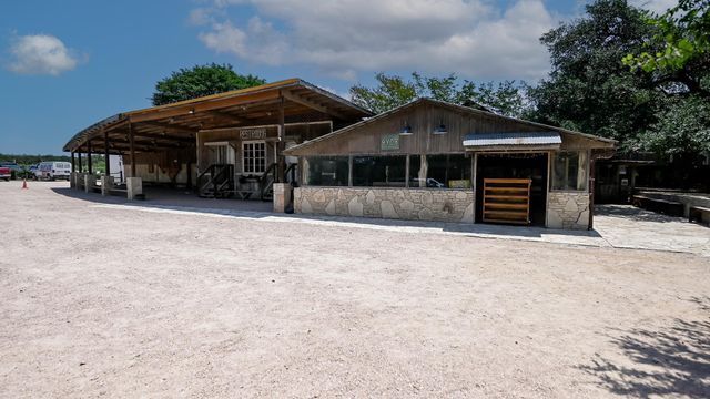 260 Bird HOLW, Austin, TX 78737