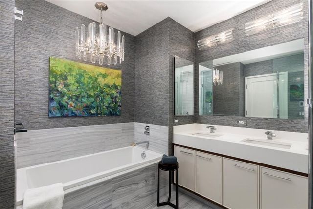 1 Dalton St 4705, Boston, MA 02199