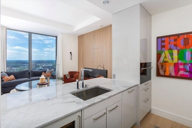 1 Dalton St 4705, Boston, MA 02199