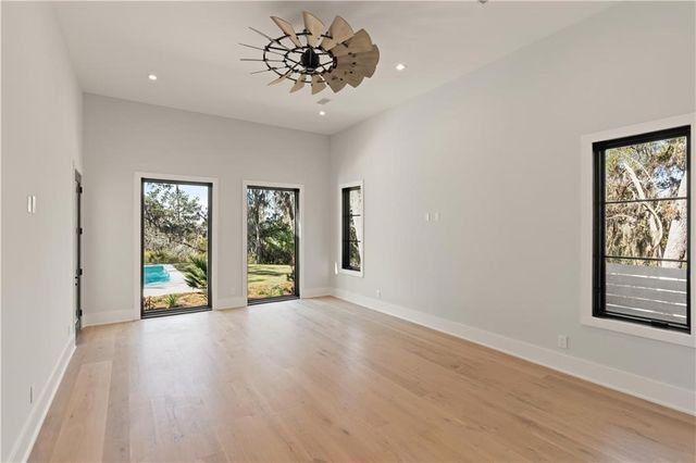 126 Point Lane, St Simons Island, GA 31522