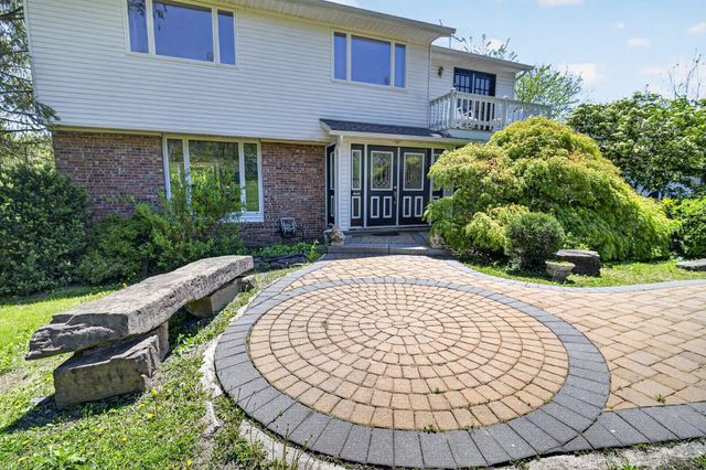 114 FEATHERBED LN, Hopewell, NJ 08525