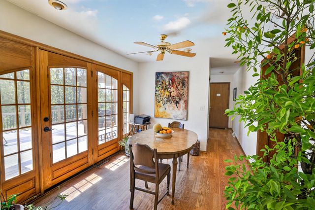 114 FEATHERBED LN, Hopewell, NJ 08525