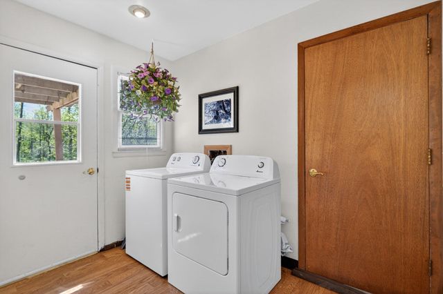 114 FEATHERBED LN, Hopewell, NJ 08525