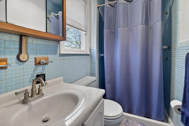 114 FEATHERBED LN, Hopewell, NJ 08525