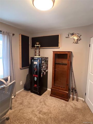 2082 Kohler Street, Waterford, MI 48329