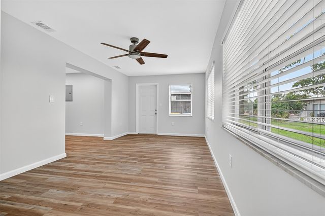 5714 NW 70th Ter, Tamarac, FL 33321