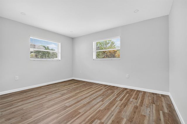 5714 NW 70th Ter, Tamarac, FL 33321