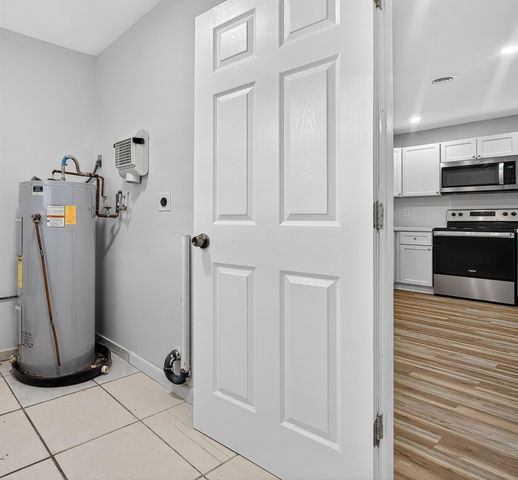 5714 NW 70th Ter, Tamarac, FL 33321