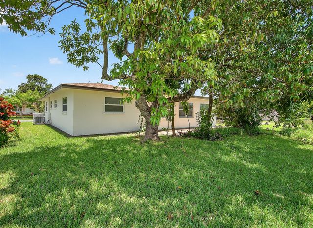 5714 NW 70th Ter, Tamarac, FL 33321