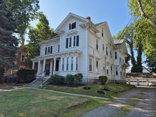 126 W. Wyoming B, Melrose, MA 02176