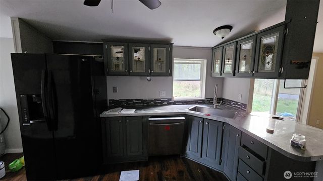 1104 E Alderwood Road, Belfair, WA 98528